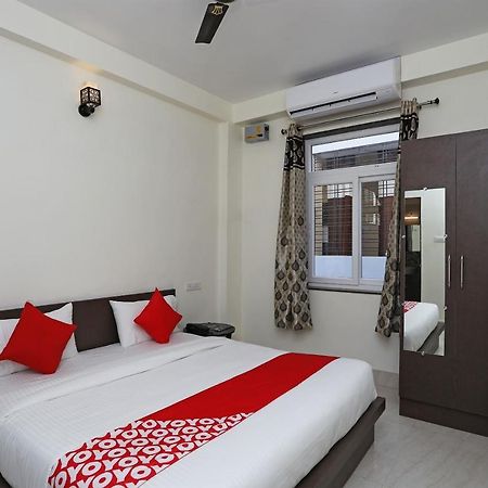 Oyo 16708 Sada Shiv Guest House Varanasi Luaran gambar