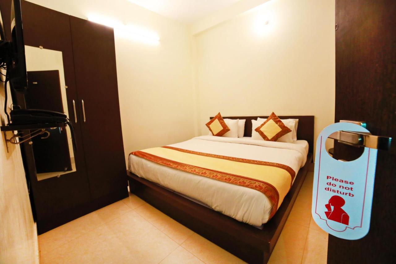 Oyo 16708 Sada Shiv Guest House Varanasi Luaran gambar