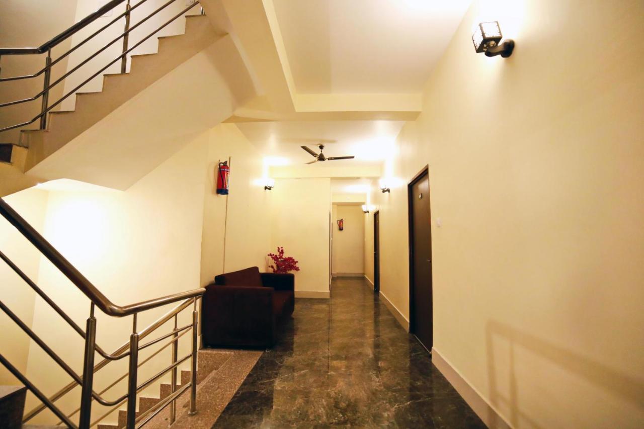 Oyo 16708 Sada Shiv Guest House Varanasi Luaran gambar