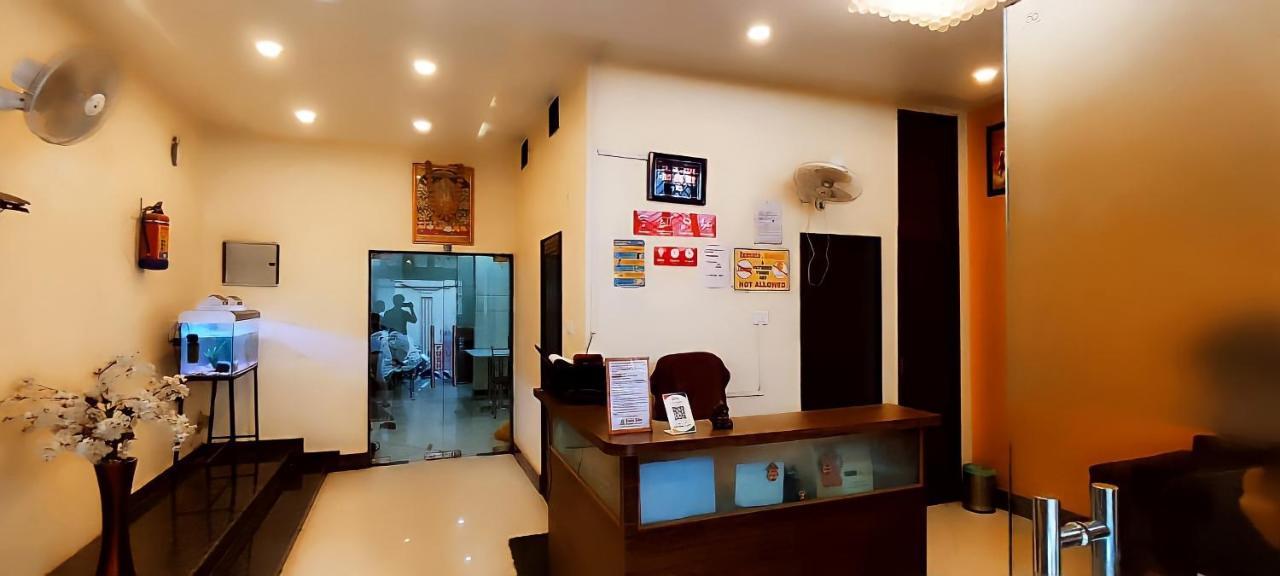 Oyo 16708 Sada Shiv Guest House Varanasi Luaran gambar