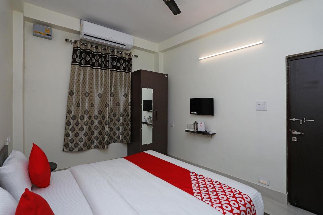 Oyo 16708 Sada Shiv Guest House Varanasi Luaran gambar